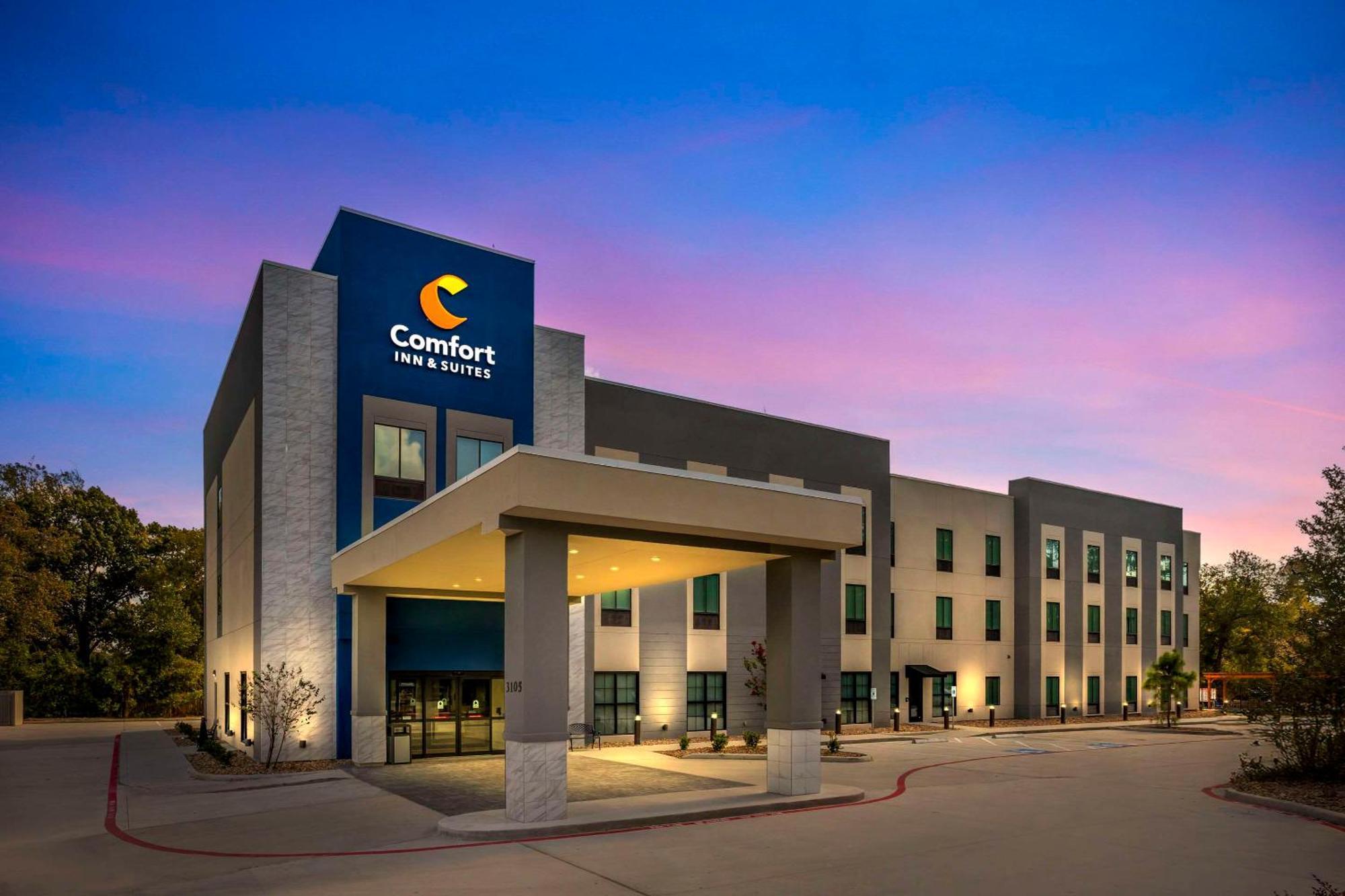 Comfort Inn & Suites Huntsville Near University Extérieur photo